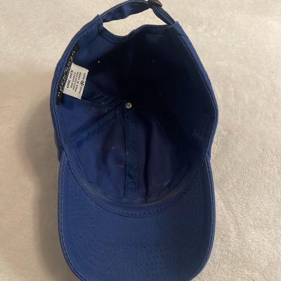 Women’s ball cap hat with adjustable strap - Picture 3 of 5